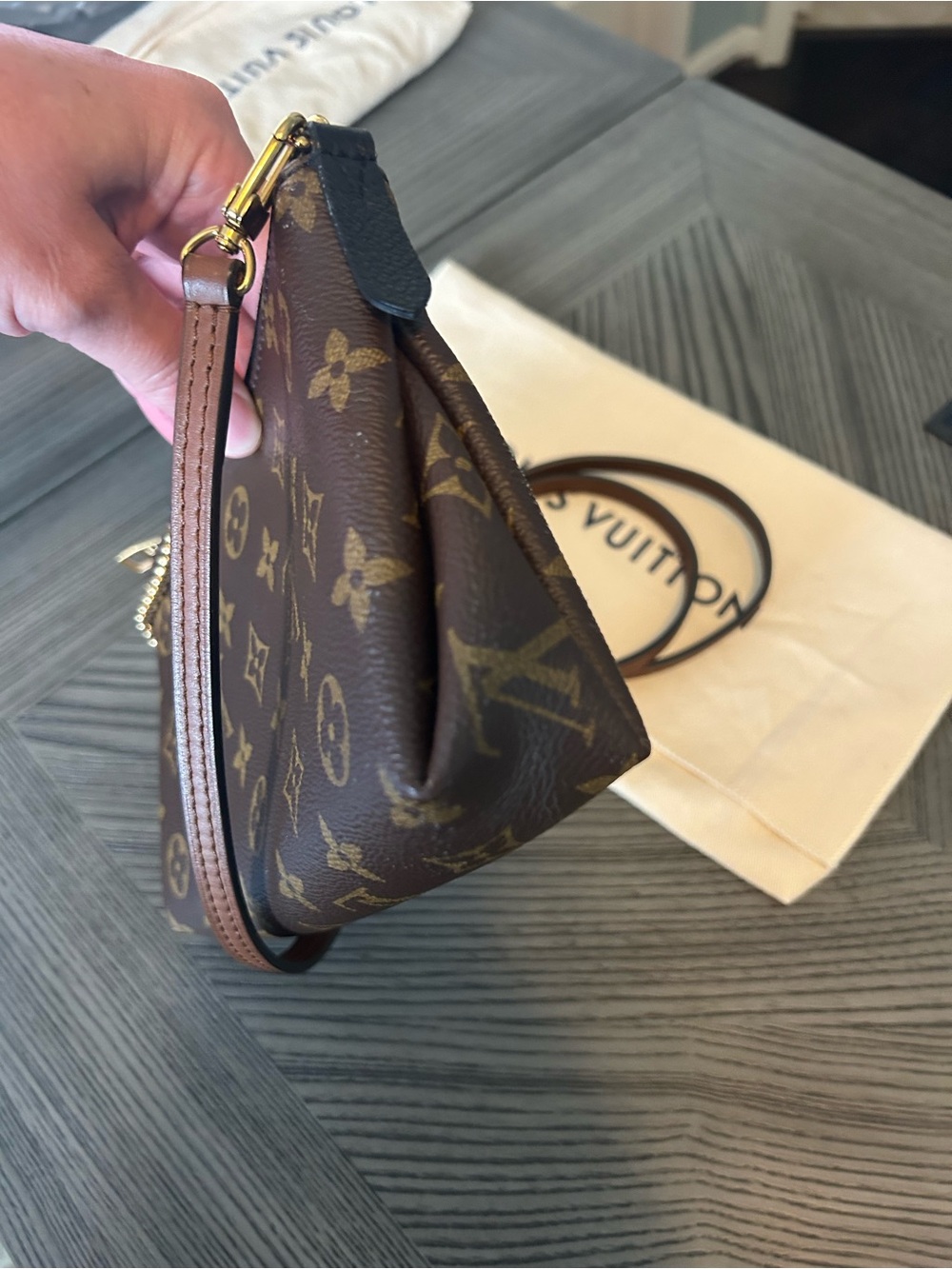 Louis Vuitton Monogram Pallas Clutch Black - Picture 3 of 10